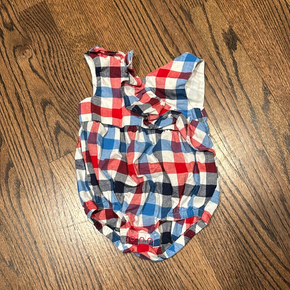 3/$10 - Cat & Jack Bubble Bodysuit 12m - 4th of July